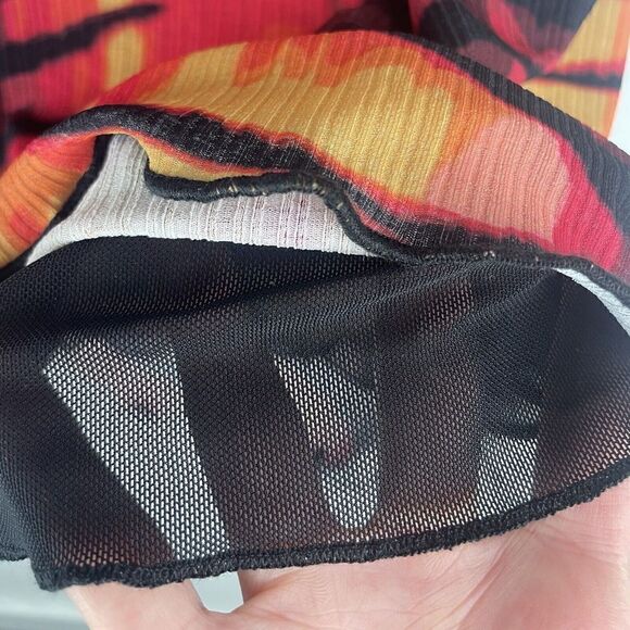 NWT Twiin Y2K Red Orange Black Inferno Mesh‎ Mini Skirt Lettuce Hem Size S - Picture 6 of 7